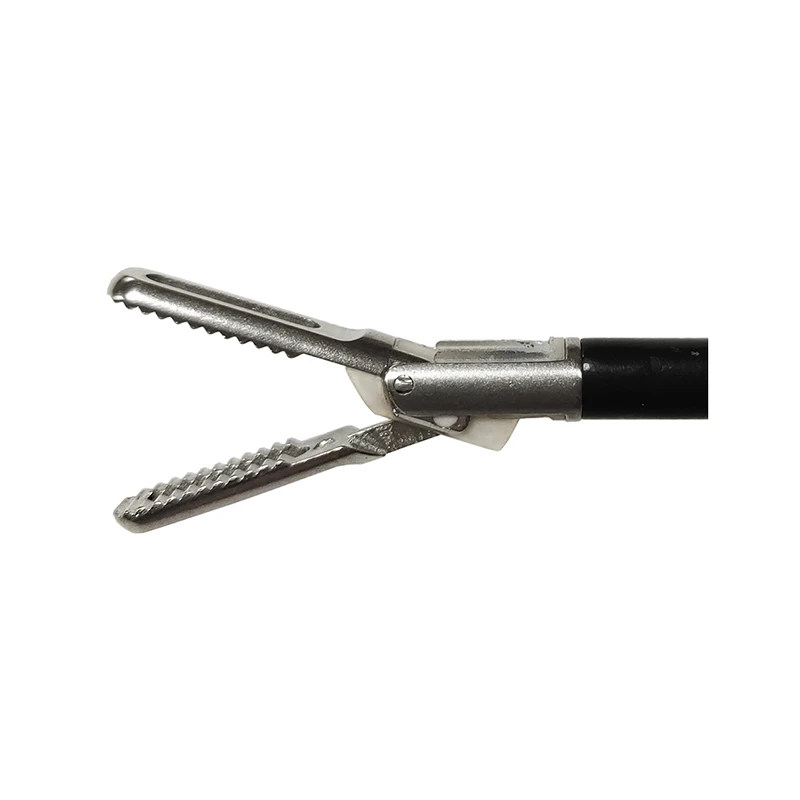 disposable fenestrated bipolar forceps jaw1